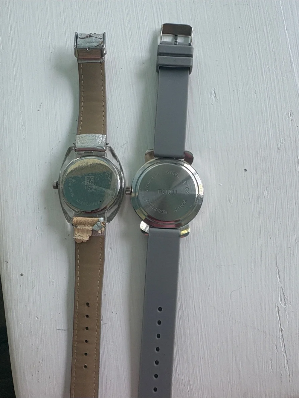 Vintage Women's Gray Fashion Watch DuoSilverTone and Gray Styles need batteries